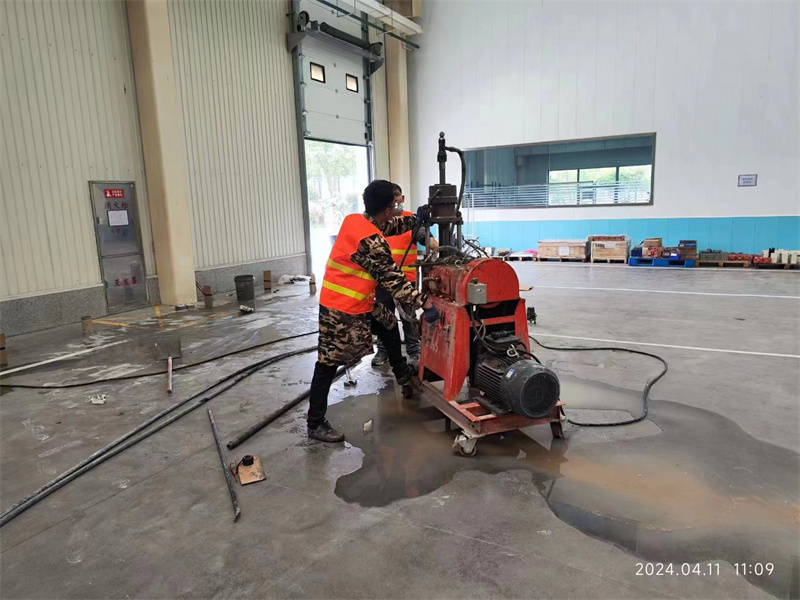 宝丰厂房地面下沉塌陷注浆加固施工